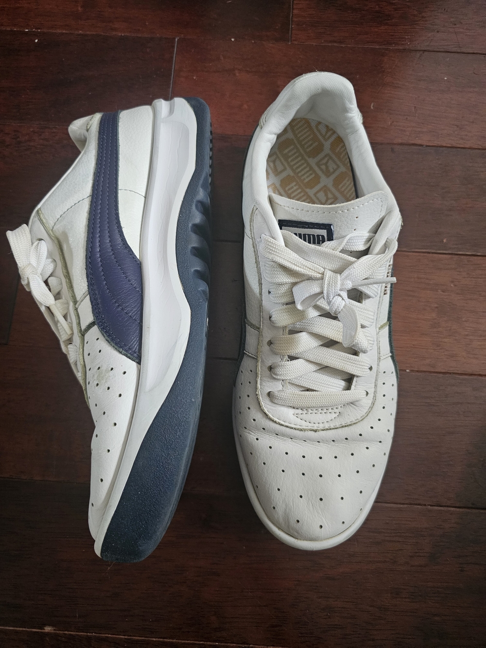 Gv Special Puma White Sneakers with Navy Formstrip